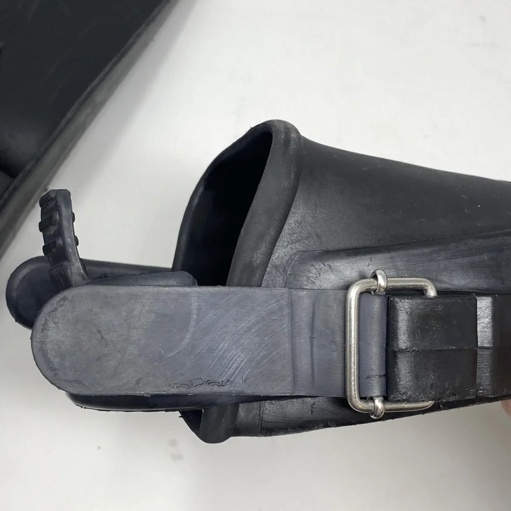 US Divers Compro Aqua Lung Pro Line Extra Small Size 5-7 Dive Fins Made in Italy